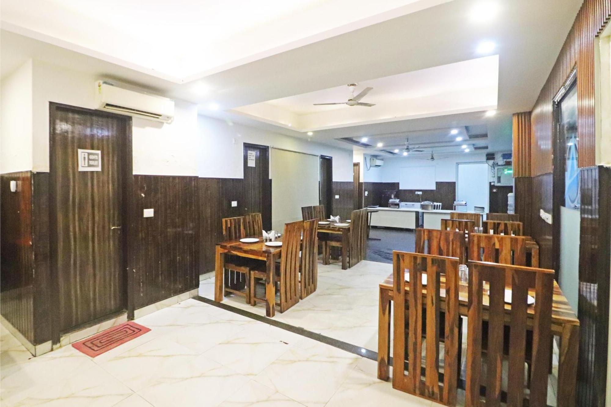 ניו דלהי Hotel Mayda Prime Near Delhi Airport מראה חיצוני תמונה