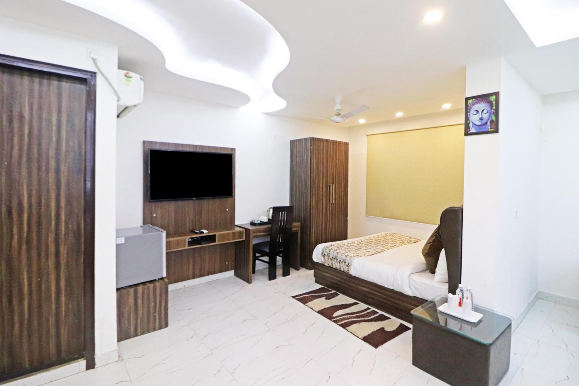 ניו דלהי Hotel Mayda Prime Near Delhi Airport מראה חיצוני תמונה