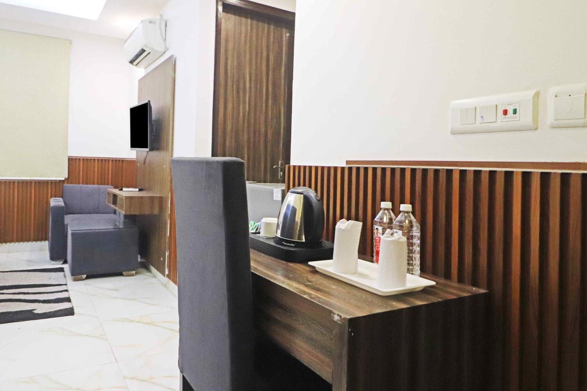 ניו דלהי Hotel Mayda Prime Near Delhi Airport מראה חיצוני תמונה