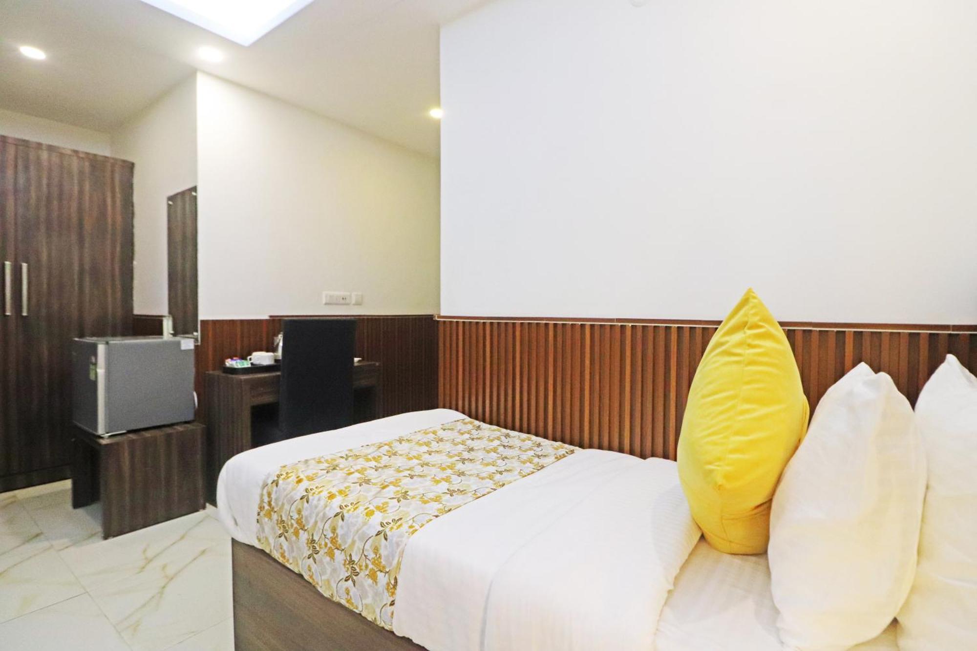 ניו דלהי Hotel Mayda Prime Near Delhi Airport מראה חיצוני תמונה