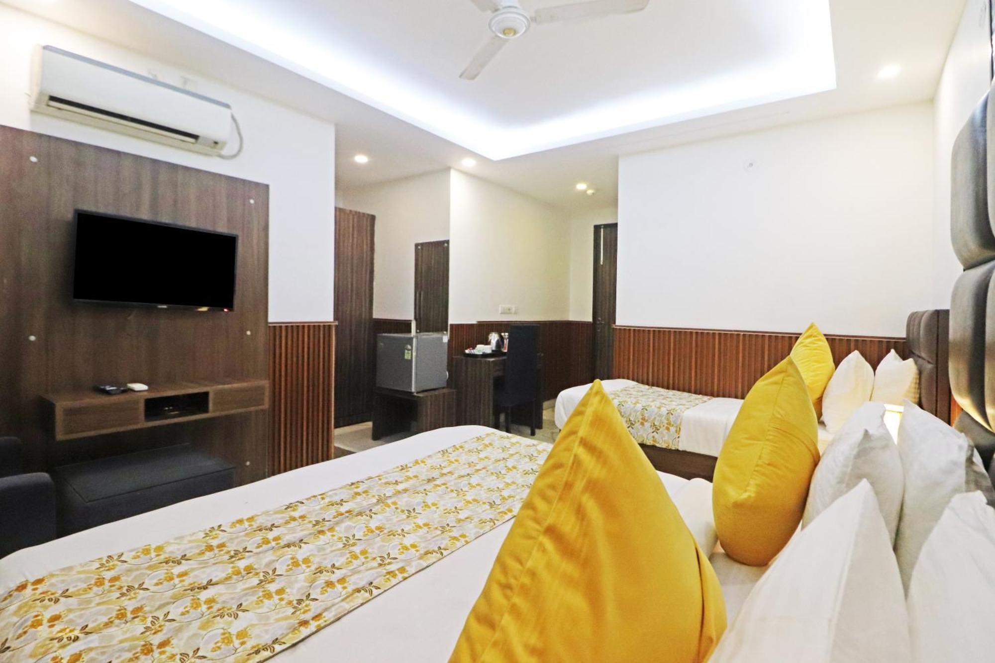 ניו דלהי Hotel Mayda Prime Near Delhi Airport מראה חיצוני תמונה