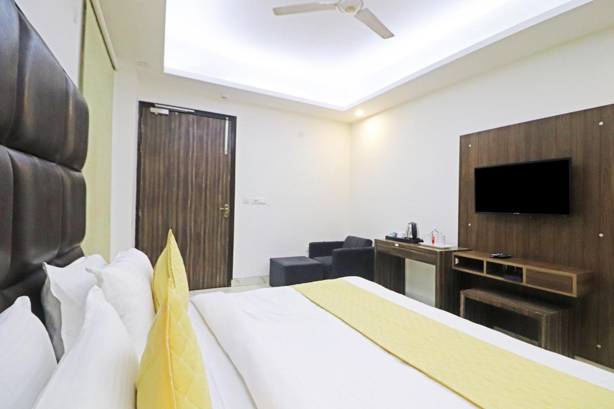 ניו דלהי Hotel Mayda Prime Near Delhi Airport מראה חיצוני תמונה