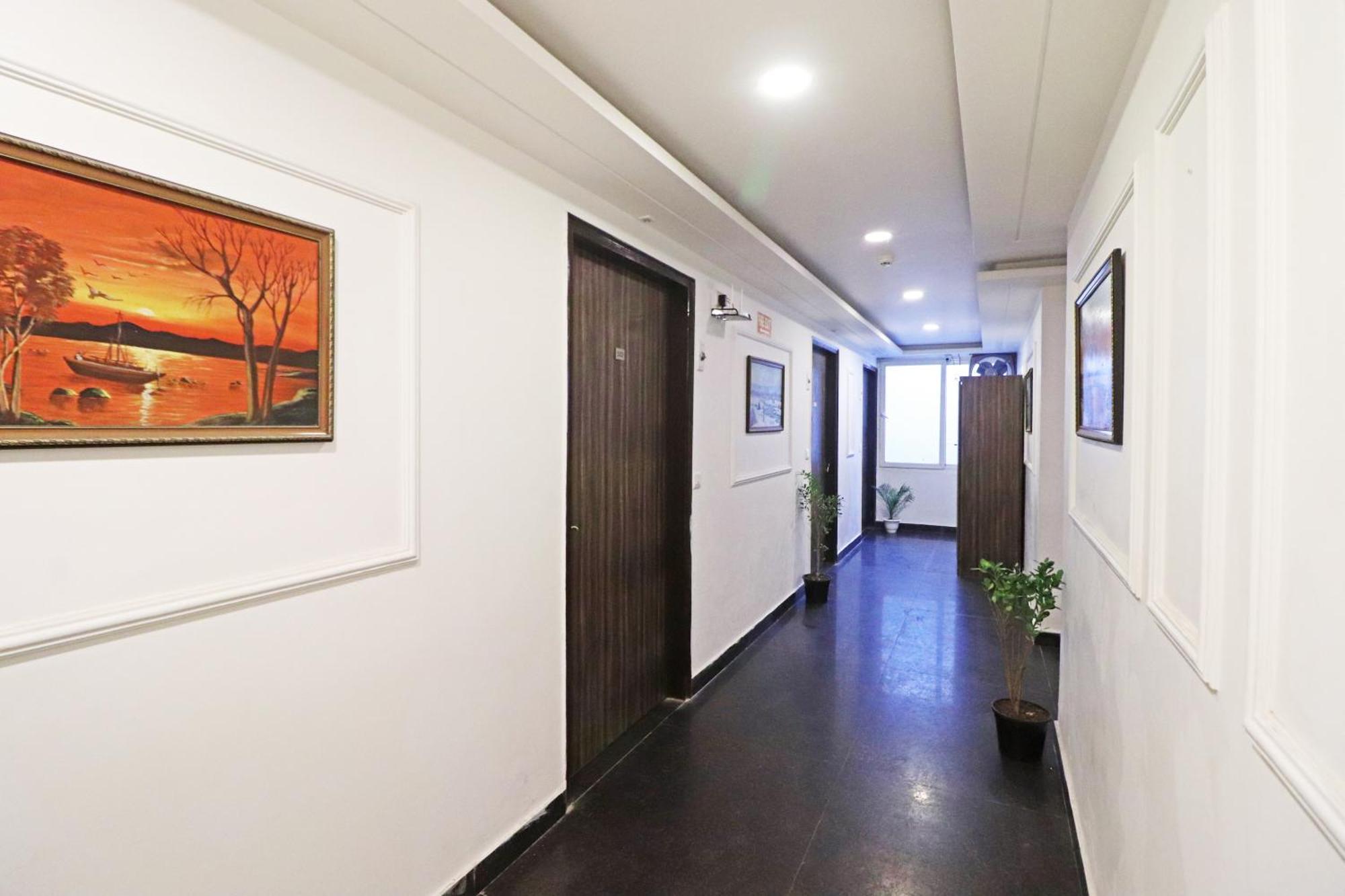 ניו דלהי Hotel Mayda Prime Near Delhi Airport מראה חיצוני תמונה